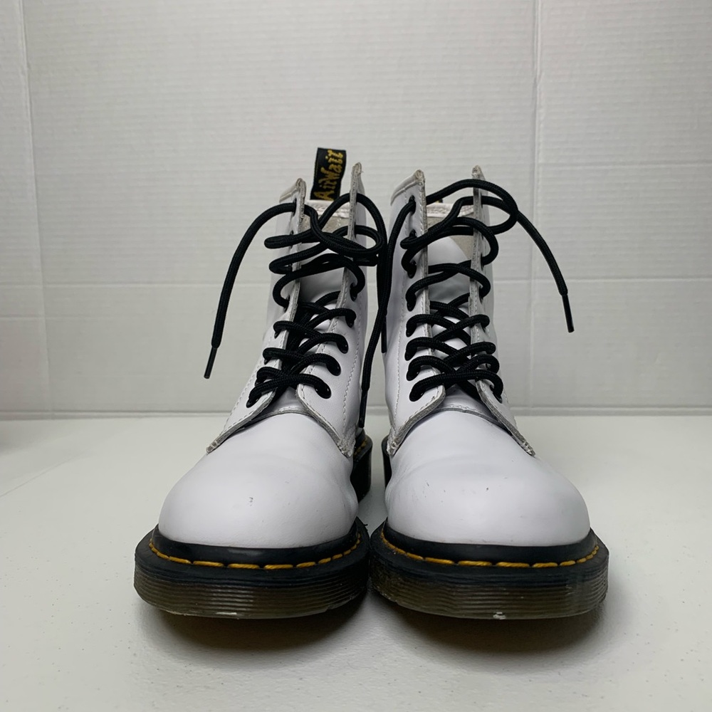1460 White Dr. Martens Smooth Leather Lace Up Boots SZ 8W/6M - Picture 2 of 9